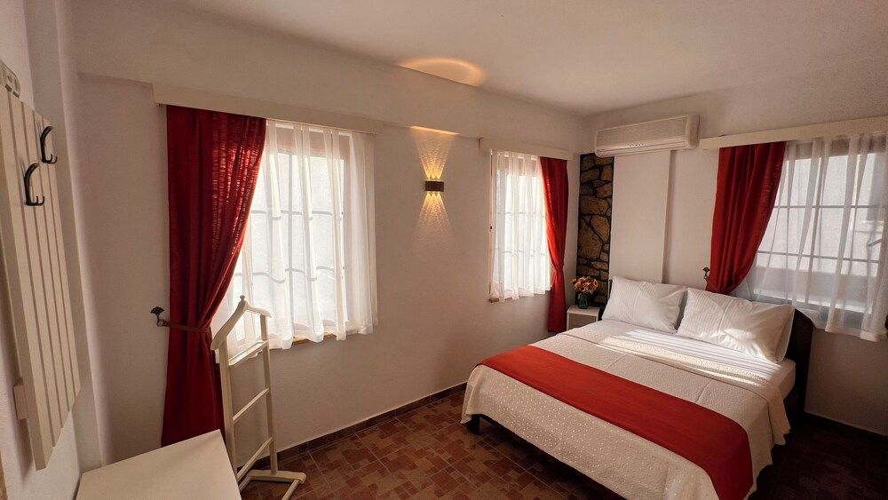 Adahan Otel Bozcaada Comfort Double Room 6