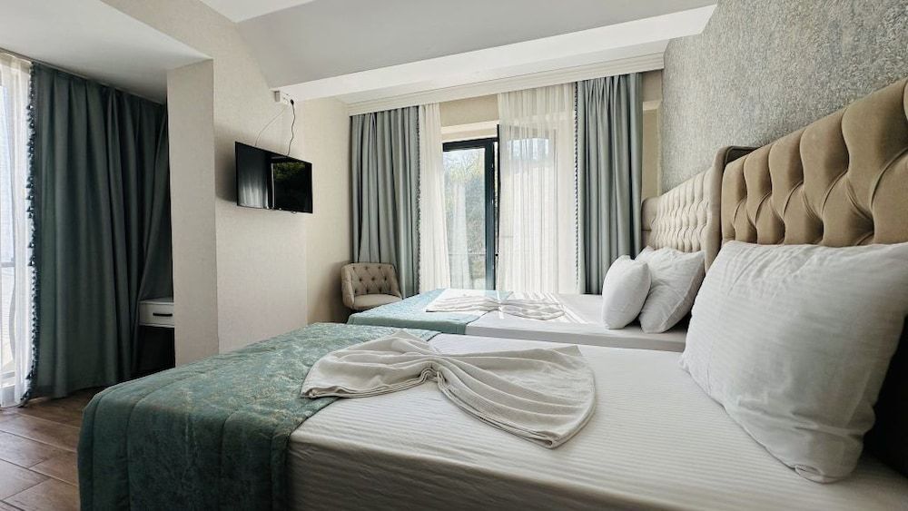 Saklıkoy Resort Standard Triple Room, Sea View 2