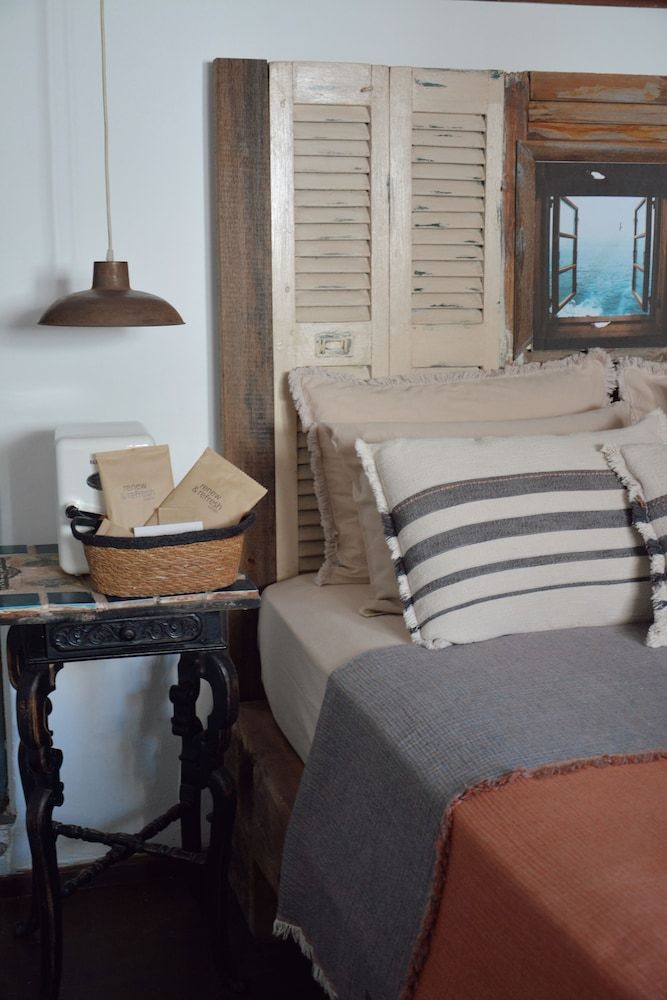 8 Design Urla Comfort Room 3