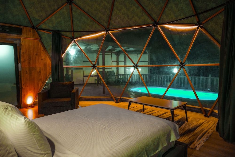 Superior Tent, Mountain View