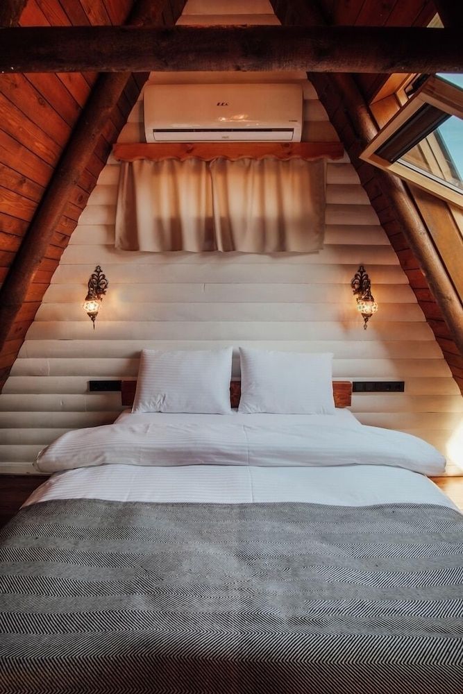 Deluxe Bungalow