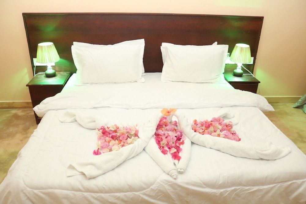 Zanzibar Luxury Bungalows Deluxe Single Room, 1 Bedroom, Pool View 8