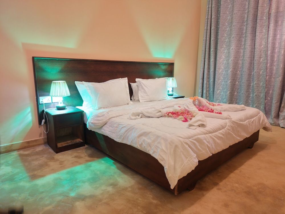 Zanzibar Luxury Bungalows Deluxe Single Room, 1 Bedroom, Pool View 4