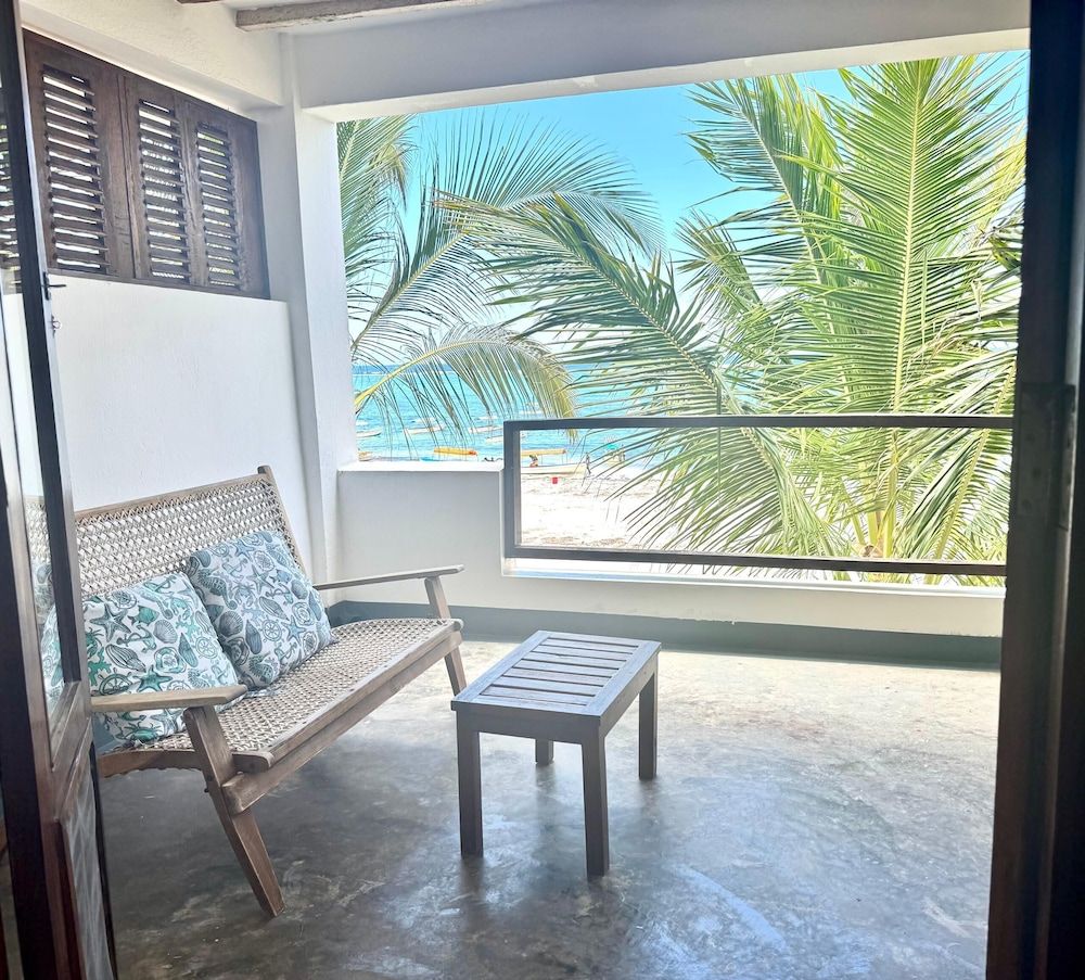 La Villa De Victor Comfort Double Room, Ocean View 4