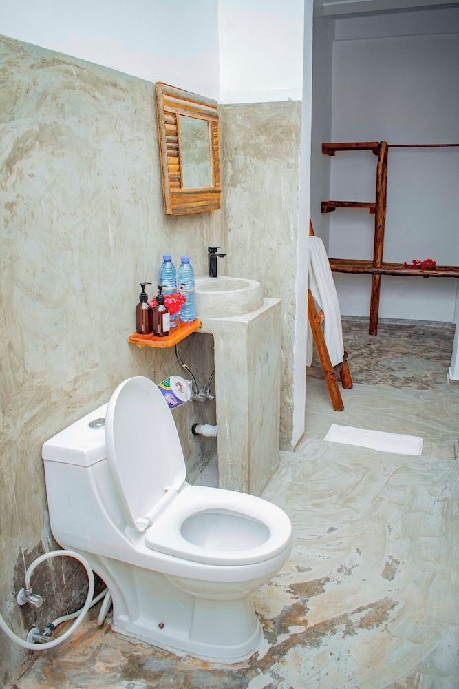 Miska Zanzibar Basic Double Room 13