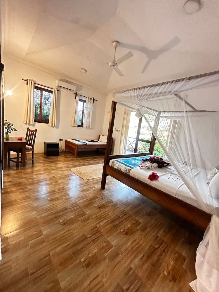 Moayana Liora Family Bungalow, Courtyard View, Poolside 4