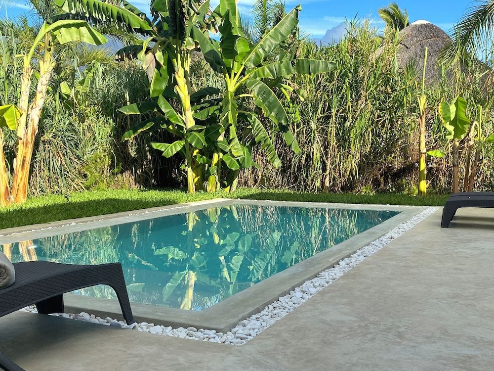 Luxury Villa, Patio, Garden View