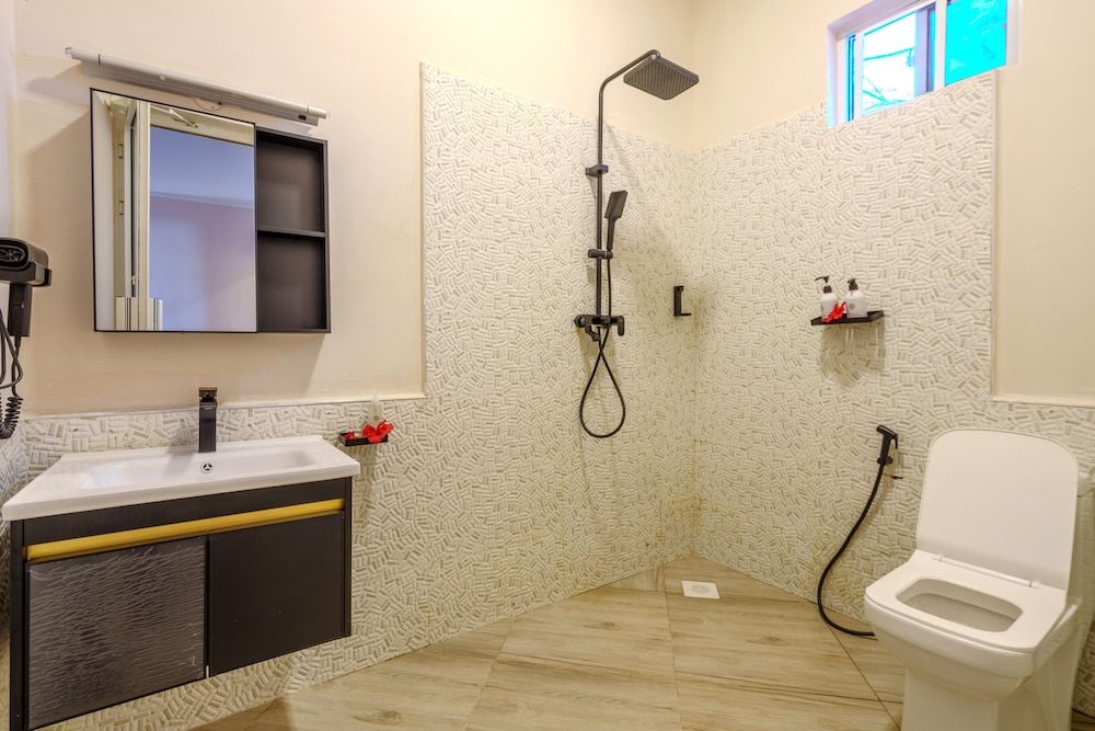 Coconut Breeze Apartments Apartment, 2 Bedrooms, Beachside 8