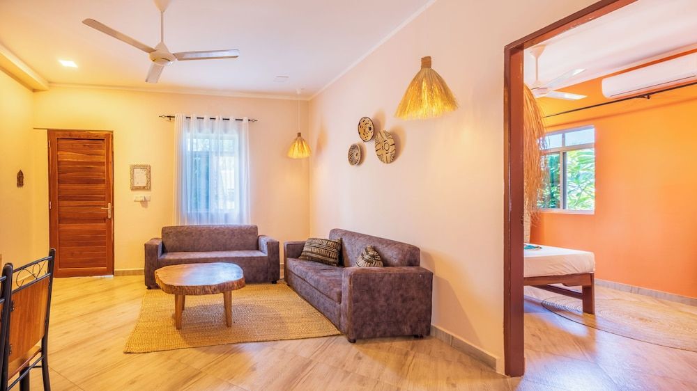 Coconut Breeze Apartments Apartment, 2 Bedrooms, Beachside 5