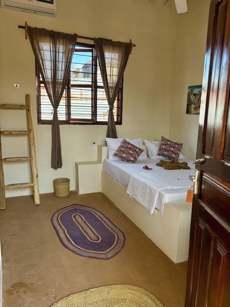 Kasuku Villa Double Room 6