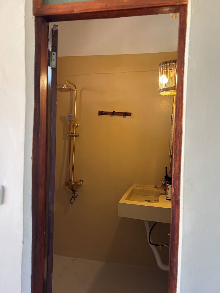 Kasuku Villa Double Room 8