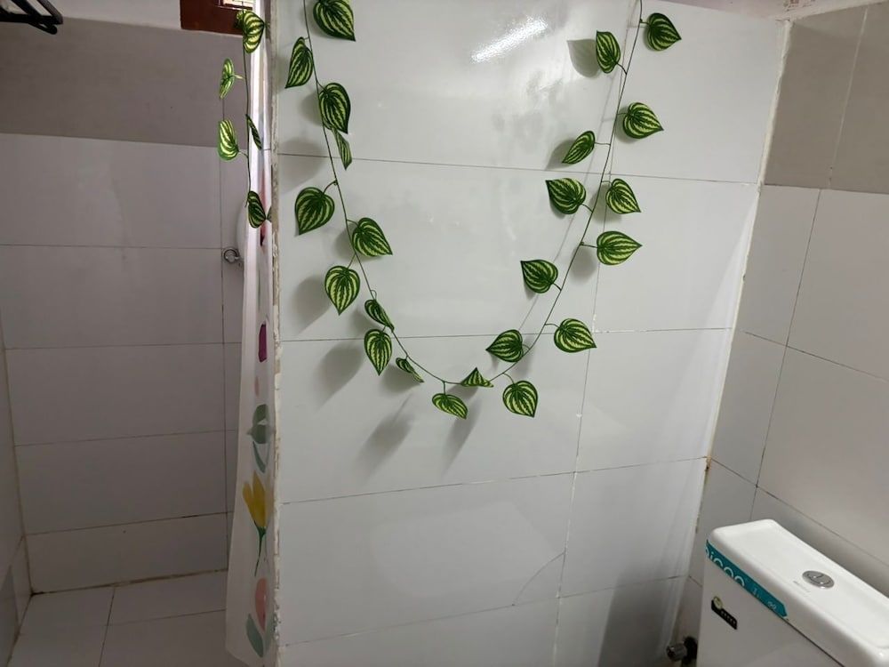 Malaika White House Apartment & Spa Suite 8