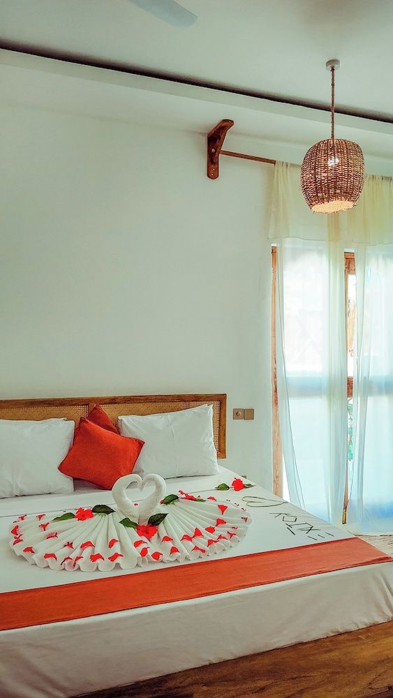 ZANZIBAR MAREA Luxury Villas Luxury Studio Suite, Pool View 2