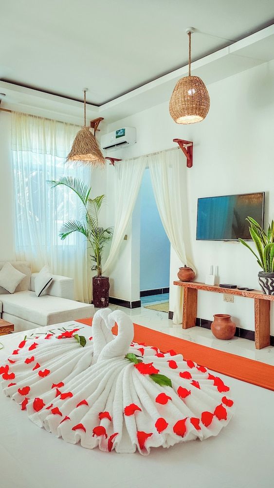 ZANZIBAR MAREA Luxury Villas Luxury Studio Suite, Pool View 4