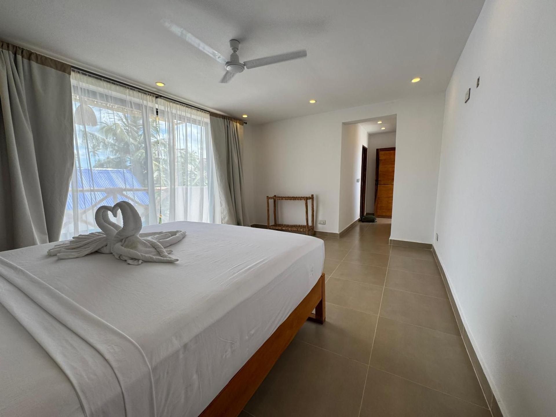 Starfish Garden Lodge Queen Room with Balcony