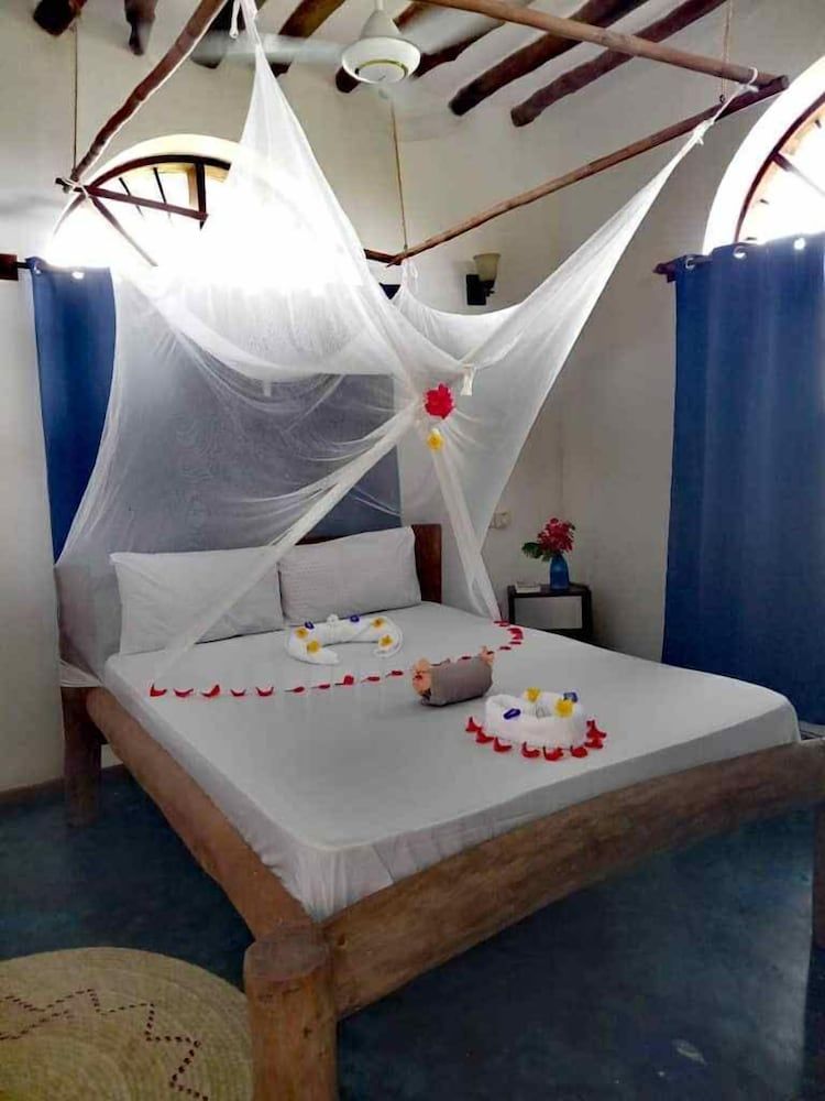 Villa Noemi by the Sea Room