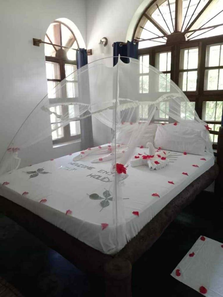 Villa Noemi by the Sea Room 2