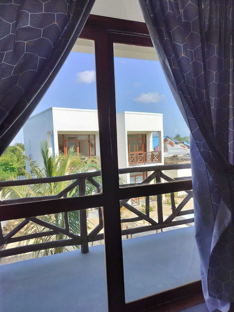 Andy' Inn Deluxe Double Room, Balcony, Pool View 18