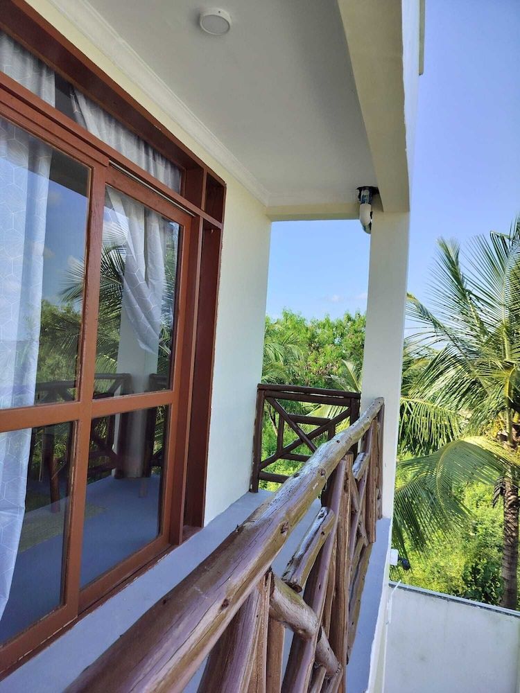 Andy' Inn Deluxe Double Room, Balcony, Pool View 17