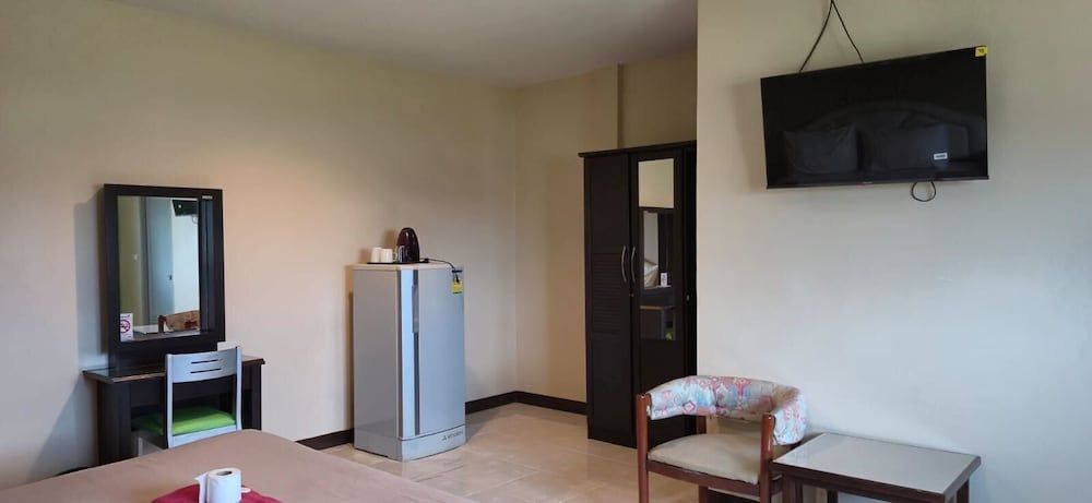 Orient House Triple Room 3