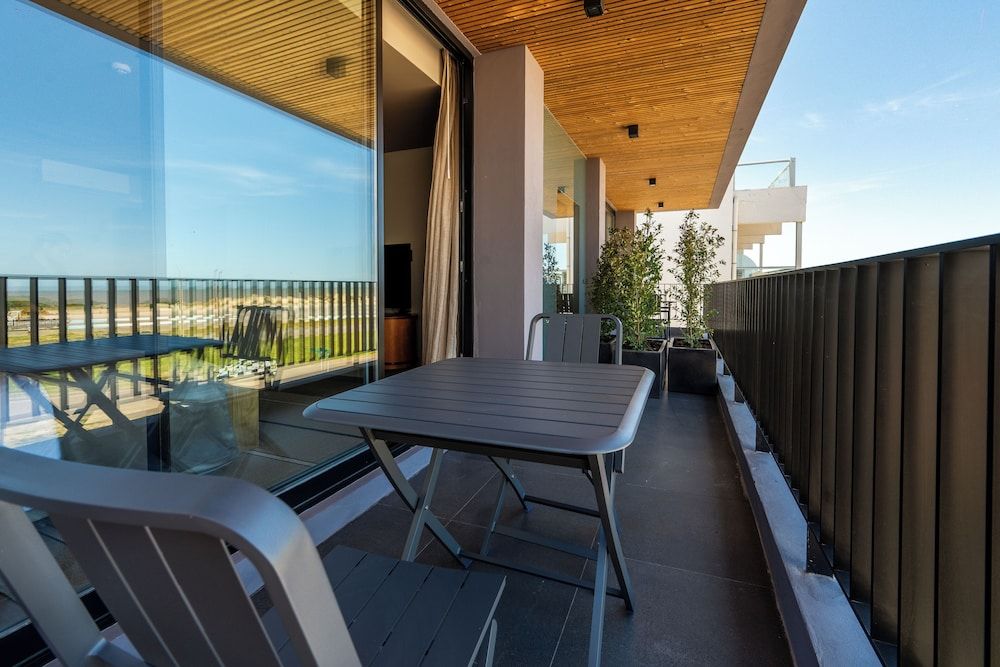 Bravo Hotel Superior Studio Suite, Beach View 11