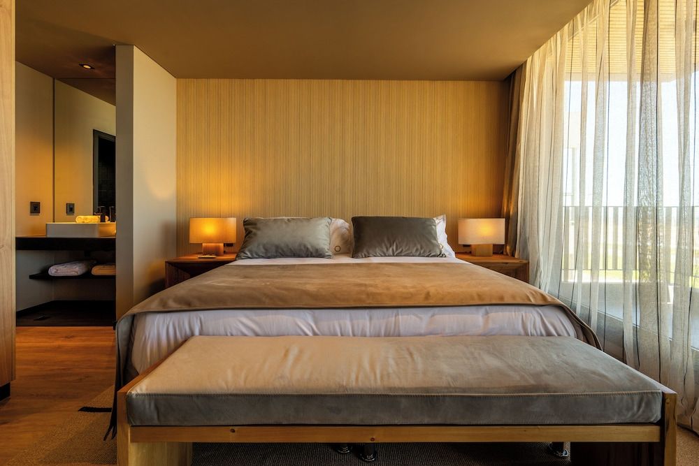 Bravo Hotel Superior Studio Suite, Beach View 8