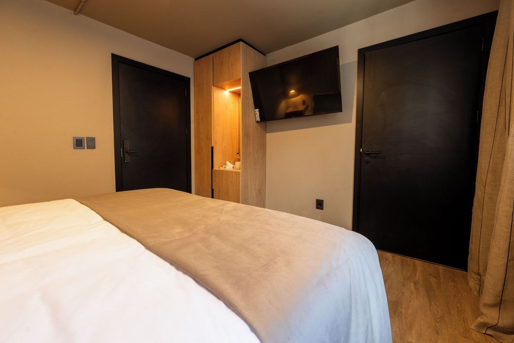 Bravo Hotel Standard Double or Twin Room, 1 Bedroom 8