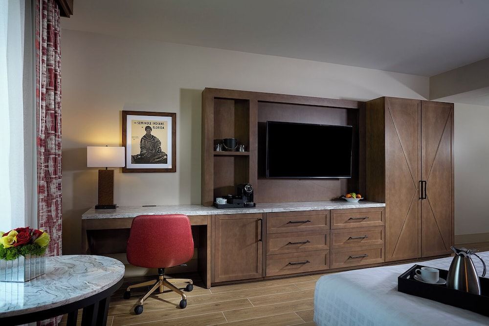 Seminole Brighton Bay Hotel & Casino Deluxe Room, 2 Queen Beds 2