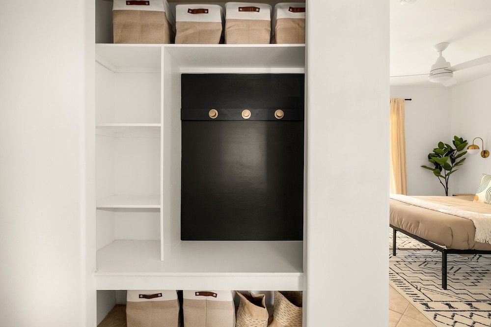 Modern Desert Escape - Fire Pit, Bbq And Design! 3 Bedroom Home by RedAwning House, 3 Bedrooms 20