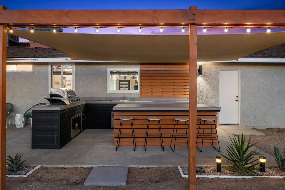Modern Desert Escape - Fire Pit, Bbq And Design! 3 Bedroom Home by RedAwning House, 3 Bedrooms 23