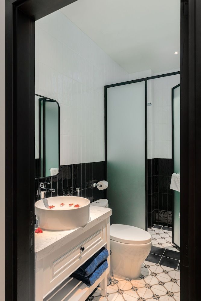 Edensee Ke Ga Beach Resort Deluxe Pavilion Sea View - Double or Twin Room 4