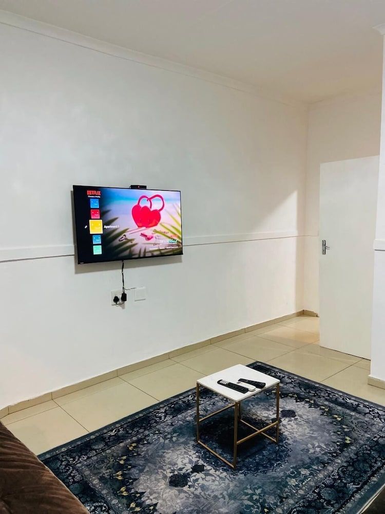 Gold Crown Self-catering Apartment Comfort Apartment, Air conditioning 5