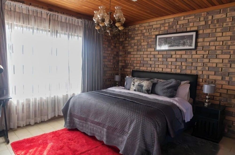 Sojourners Rest House House, Pool View 7