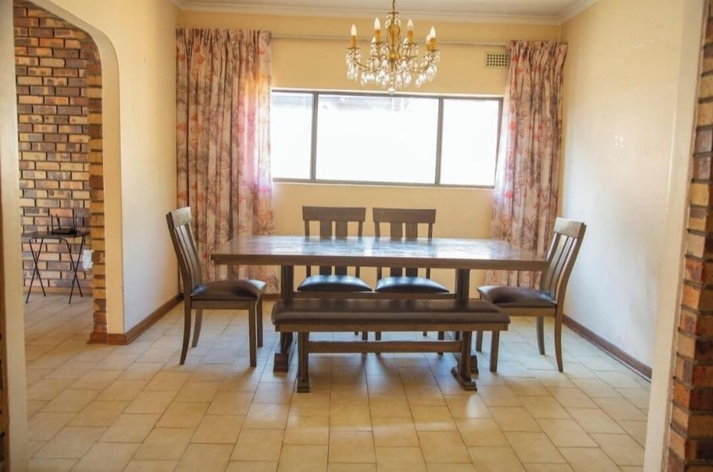 Sojourners Rest House House, Pool View 21