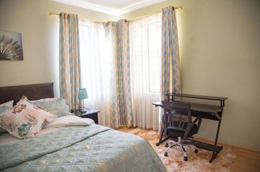 Sojourners Rest House House, Pool View 11