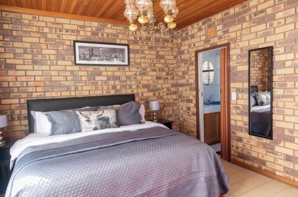 Sojourners Rest House House, Pool View 12