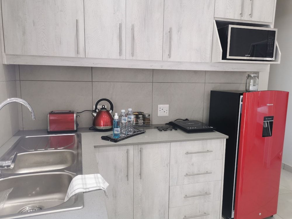 Utopia Guest House Family Double Room, Patio, Garden View 10