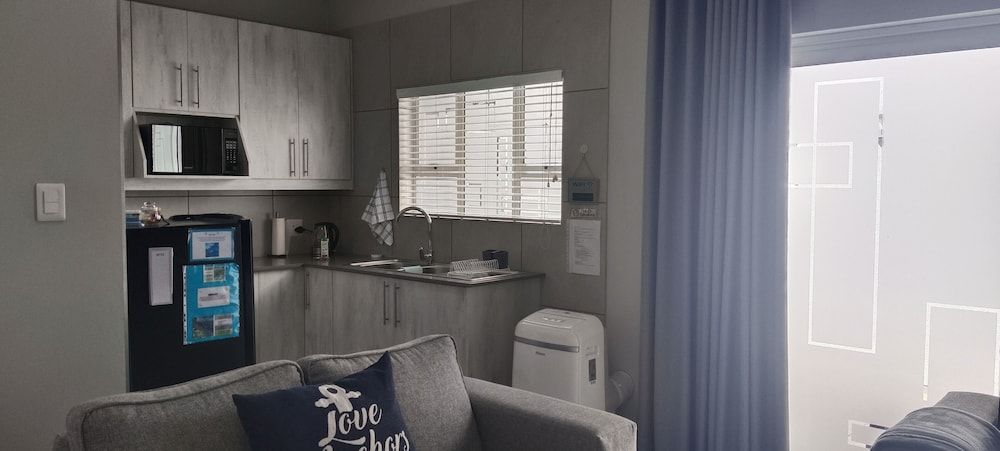 Utopia Guest House Comfort Double Room, Patio, Garden View 14