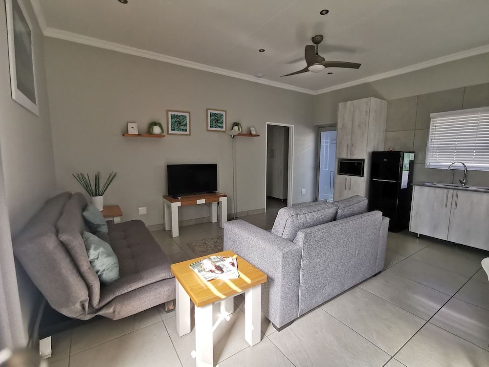 Utopia Guest House Luxury Double Room, Patio, Garden View 7