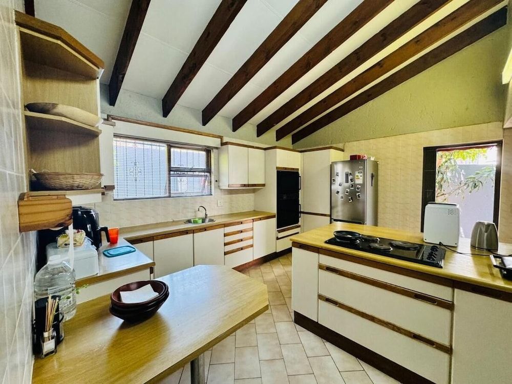 Villa Picasso - 2 Bed Villa House, 2 Bedrooms, Accessible, Balcony 33