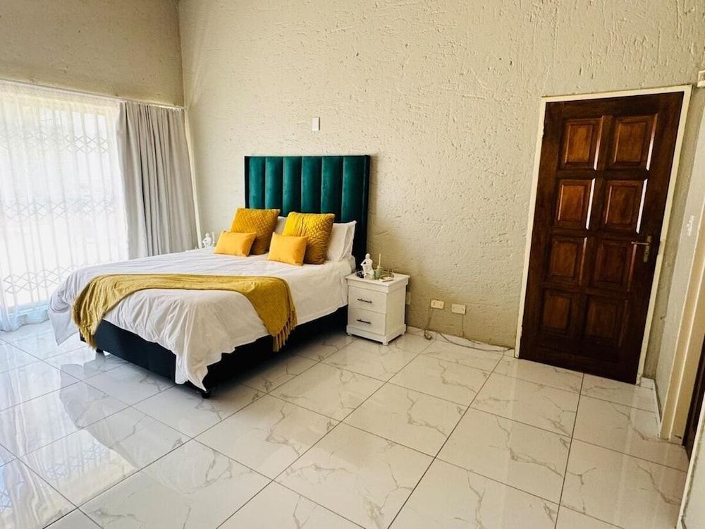 Villa Picasso - 2 Bed Villa