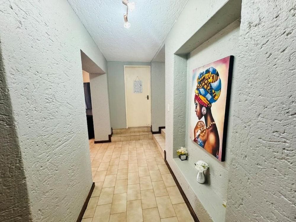 Villa Picasso - 2 Bed Villa House, 2 Bedrooms, Accessible, Balcony 34