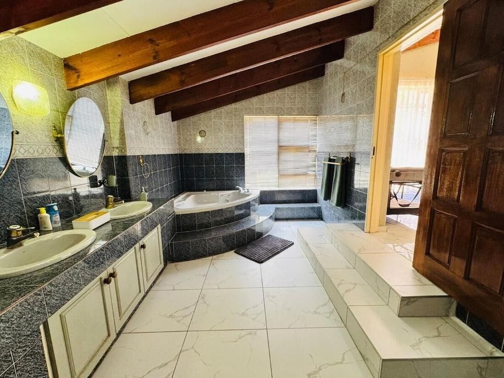 Villa Picasso- 1 Bed Villa