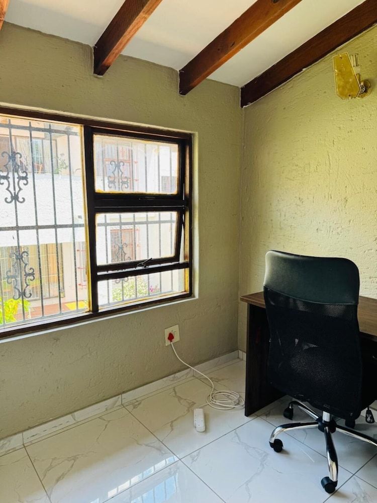 Villa Picasso- 1 Bed Villa House, 1 Bedroom, Accessible, Smoking 22