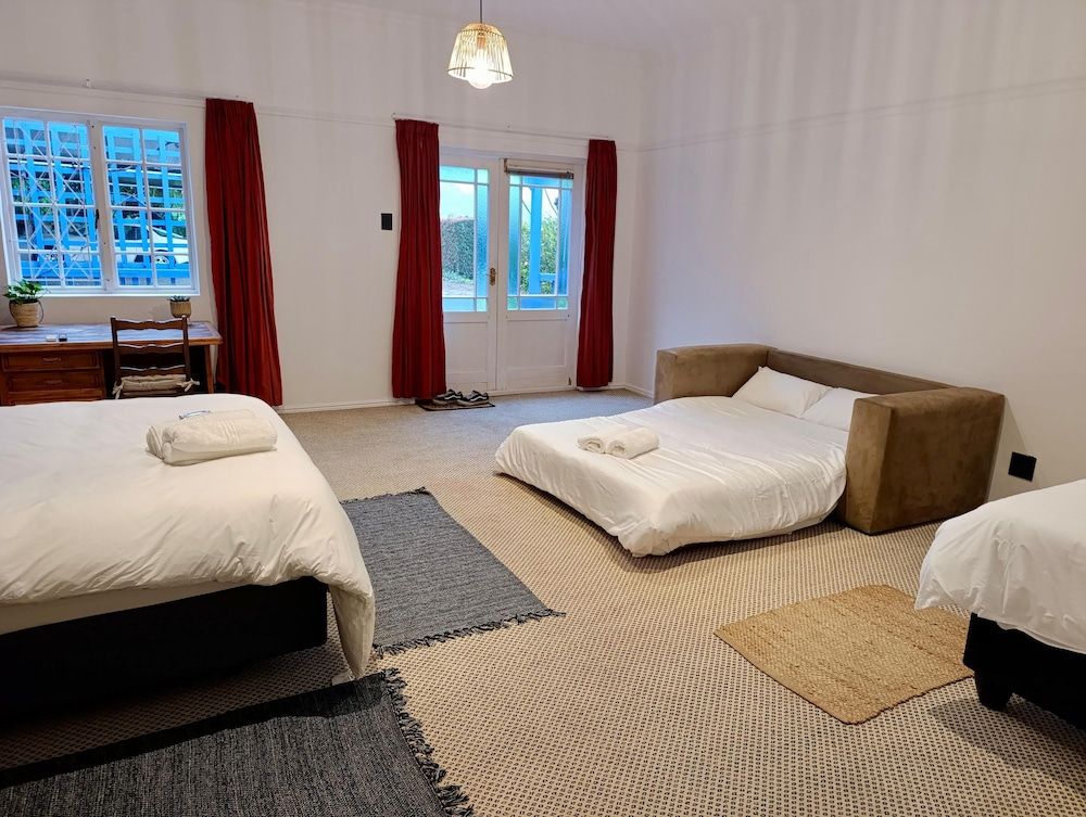 Guinea Fowl Lodge Comfort Quadruple Room 4