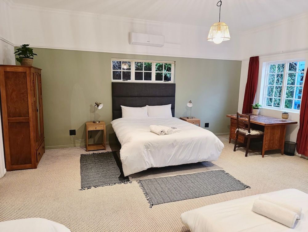 Guinea Fowl Lodge Comfort Quadruple Room 2