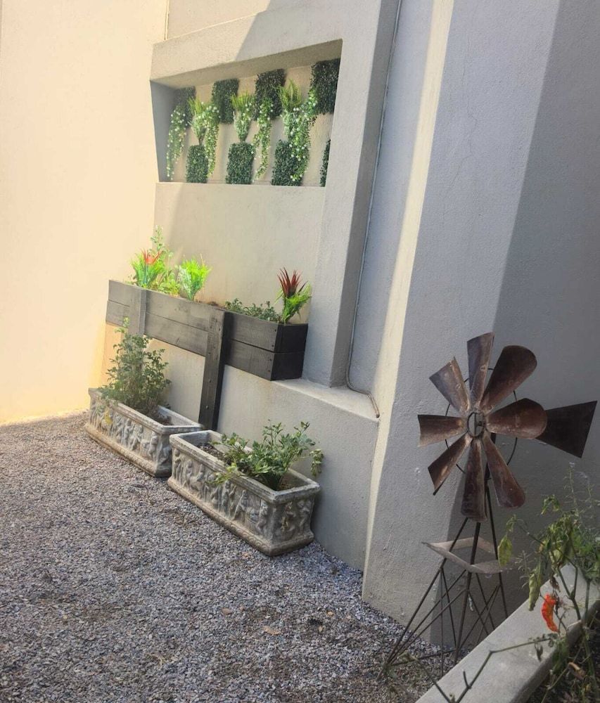 Bryanston Palms Accommodation Deluxe Suite 3