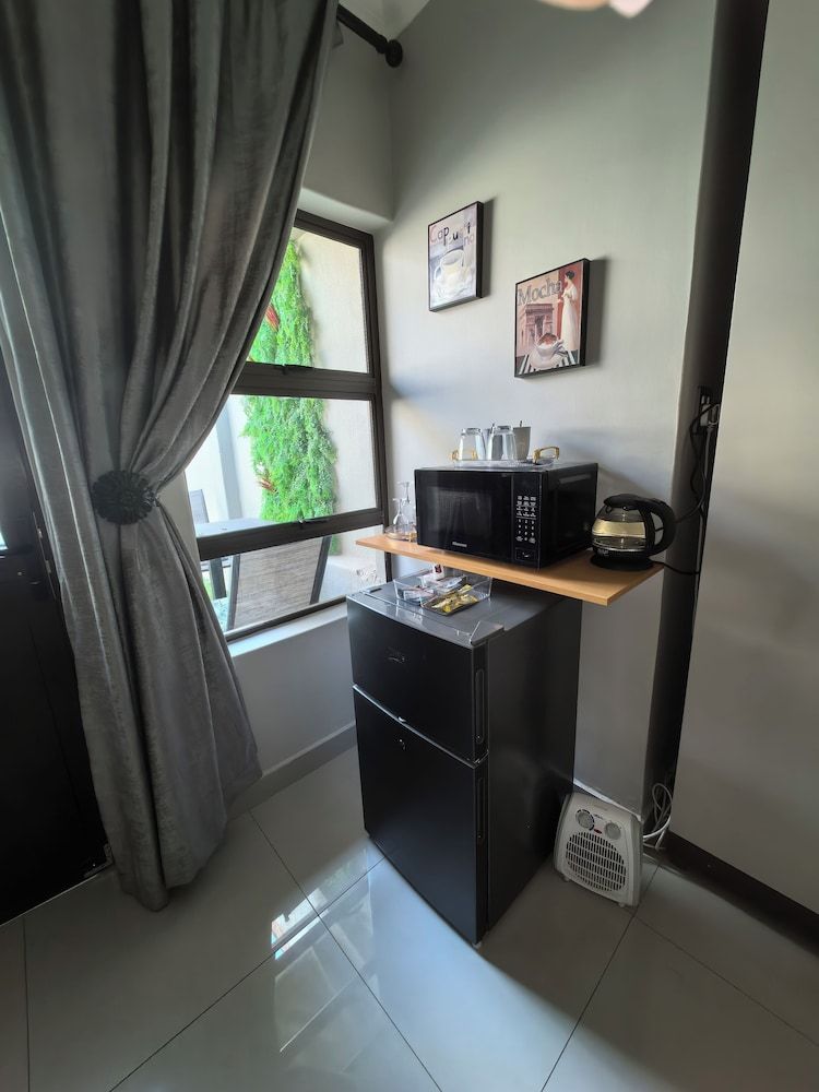 Bryanston Palms Accommodation Deluxe Suite 2