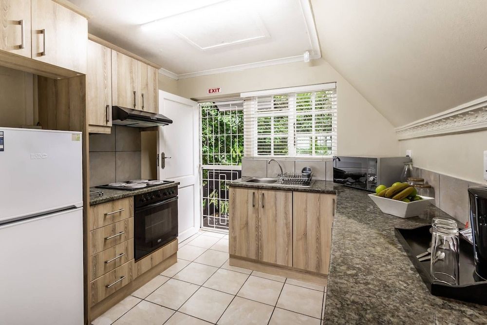 Olivers Bed and Breakfast Family Apartment, Balcony, Sea View 6