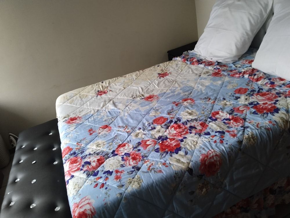 JM TOURS & SAFARIS GUESTHOUSE Comfort Double Room, Garden View 17